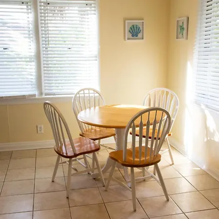 Walk To The Beach! Two Bedroom Unit In The Heart Of Jax Beach Jacksonville Beach Exterior photo