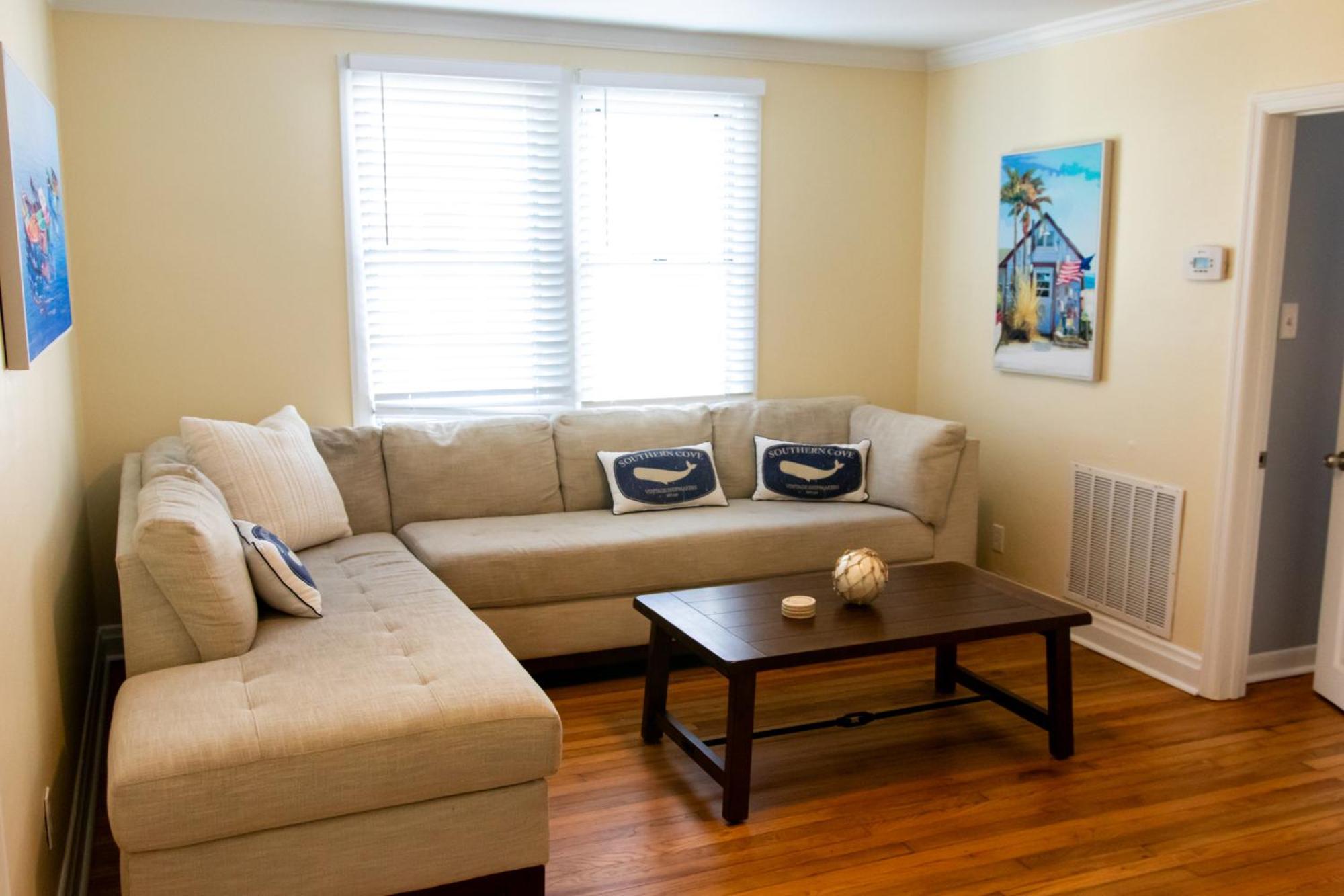 Apartment Walk To The Beach! Two Bedroom Unit In The Heart Of Jax *