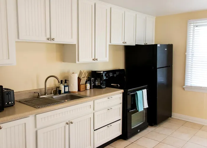 Walk To The Beach! Two Bedroom Unit In The Heart Of Jax Beach